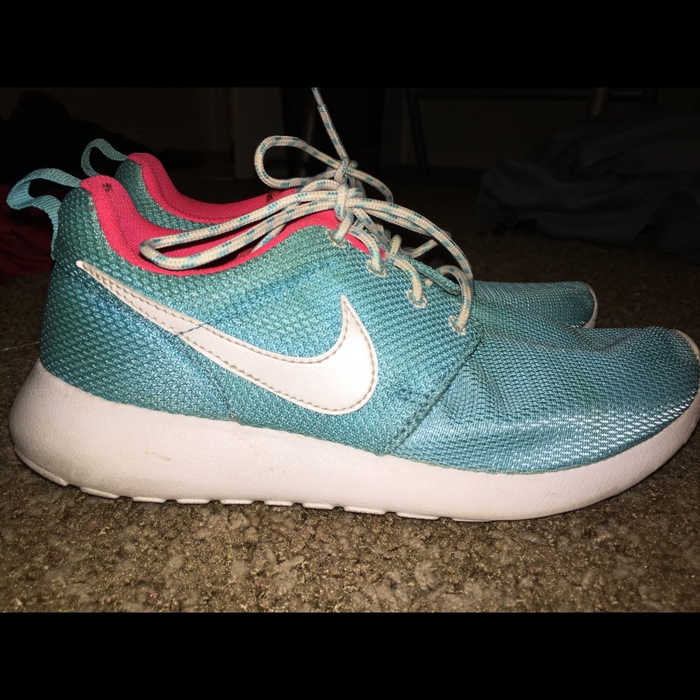 Tiffany blue Roshes
